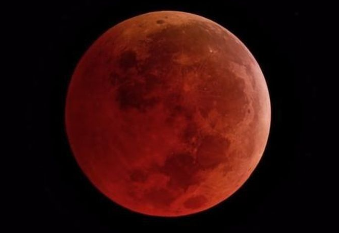 Bagaimana Proses Terjadinya Gerhana Bulan Merah