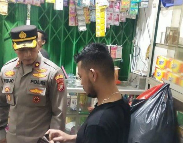 polisi-tangkap-penjual-obat-terlarang-berkedok-warung-kopi